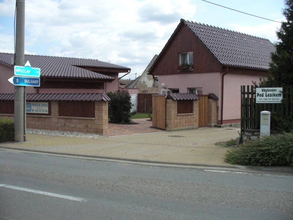 Penzion Jarka Apartment Lednice Exterior photo