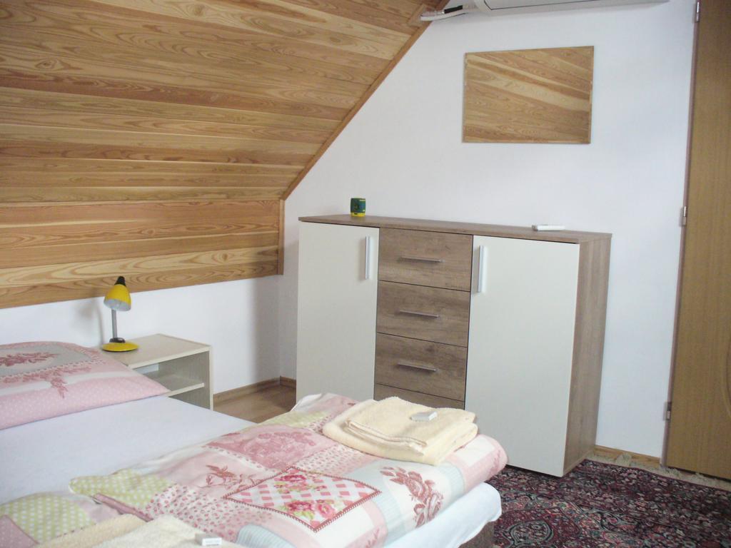 Penzion Jarka Apartment Lednice Room photo