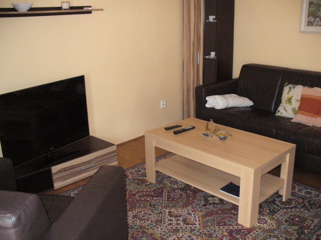 Penzion Jarka Apartment Lednice Room photo